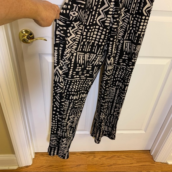 Calvin Klein Tan & White Print Jumpsuit Size 2 - Picture 3 of 6